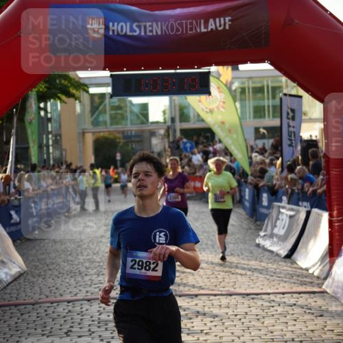 13.06.2025 - Holstenköstenlauf Felixshl http://msf.ph/oto/7924832 13.06.2025 20:03:18 Laufen 2299, 2305, 2982, 3067, 3758 meine-sportfotos.de