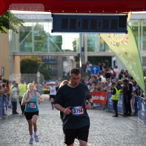 13.06.2025 - Holstenköstenlauf Felixshl http://msf.ph/oto/7924844 13.06.2025 20:03:26 Laufen 2132, 2134, 3067, 3758 meine-sportfotos.de