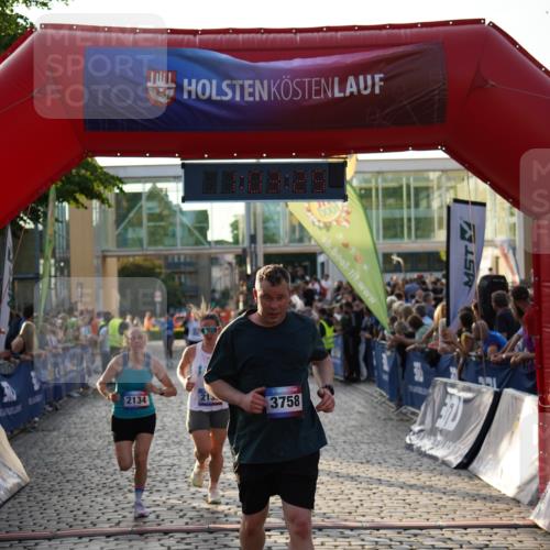13.06.2025 - Holstenköstenlauf Felixshl http://msf.ph/oto/7924852 13.06.2025 20:03:28 Laufen 2132, 2134, 3067, 3758 meine-sportfotos.de