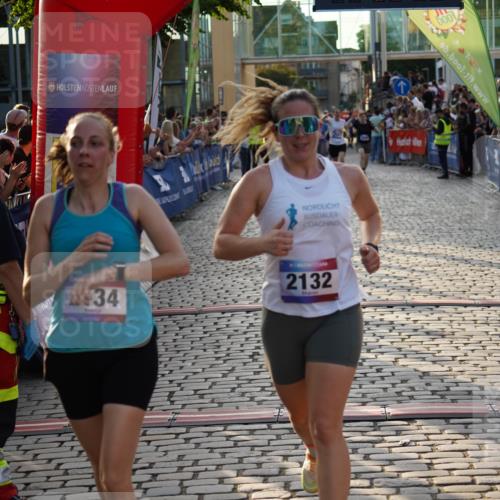 13.06.2025 - Holstenköstenlauf Felixshl http://msf.ph/oto/7924864 13.06.2025 20:03:31 Laufen 2051, 2132, 2134, 3696 meine-sportfotos.de