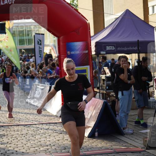 13.06.2025 - Holstenköstenlauf Felixshl http://msf.ph/oto/7924901 13.06.2025 20:03:42 Laufen 2245, 2549, 2570, 3825, 3932 meine-sportfotos.de