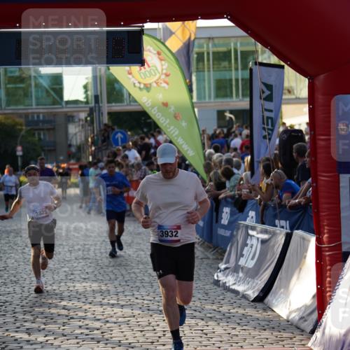 13.06.2025 - Holstenköstenlauf Felixshl http://msf.ph/oto/7924919 13.06.2025 20:03:48 Laufen 2820, 3109, 3825, 3932 meine-sportfotos.de