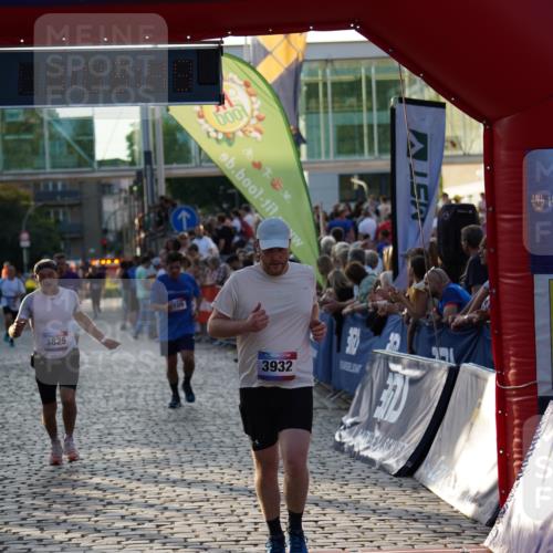 13.06.2025 - Holstenköstenlauf Felixshl http://msf.ph/oto/7924921 13.06.2025 20:03:49 Laufen 2820, 3109, 3825, 3932 meine-sportfotos.de