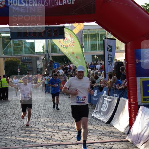 13.06.2025 - Holstenköstenlauf Felixshl http://msf.ph/oto/7924924 13.06.2025 20:03:49 Laufen 2820, 3109, 3825, 3932 meine-sportfotos.de