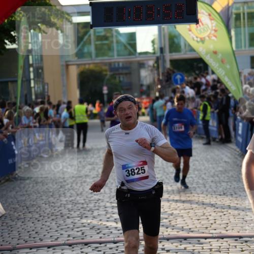 13.06.2025 - Holstenköstenlauf Felixshl http://msf.ph/oto/7924934 13.06.2025 20:03:51 Laufen 2820, 3109, 3825, 3932 meine-sportfotos.de