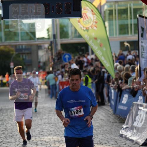 13.06.2025 - Holstenköstenlauf Felixshl http://msf.ph/oto/7924944 13.06.2025 20:03:54 Laufen 2708, 2820, 3109, 3825 meine-sportfotos.de