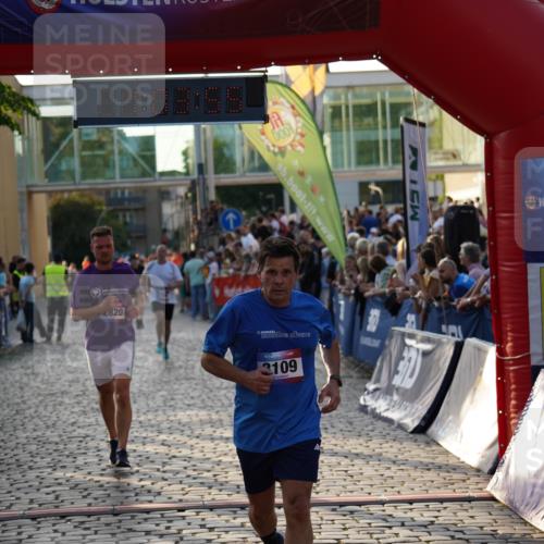 13.06.2025 - Holstenköstenlauf Felixshl http://msf.ph/oto/7924950 13.06.2025 20:03:55 Laufen 2708, 2820, 3109 meine-sportfotos.de