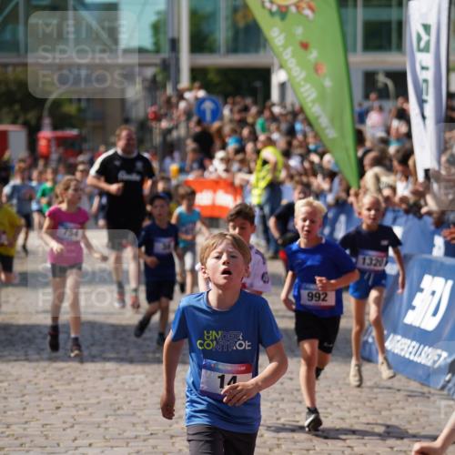 13.06.2025 - Holstenköstenlauf Felixshl http://msf.ph/oto/7924975 13.06.2025 16:22:17 Laufen 14, 38, 345, 353, 470, 488, 611, 747, 754, 992, 994, 996, 1062, 1230, 1320, 1391, 1395, 1942 meine-sportfotos.de