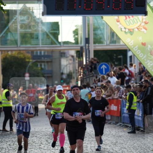 13.06.2025 - Holstenköstenlauf Felixshl http://msf.ph/oto/7924976 13.06.2025 20:04:03 Laufen 2038, 2187, 2708, 2777, 2852, 3051 meine-sportfotos.de
