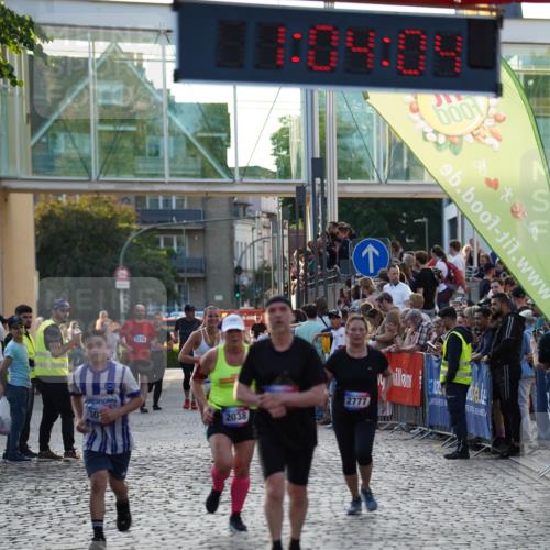 13.06.2025 - Holstenköstenlauf Felixshl http://msf.ph/oto/7924978 13.06.2025 20:04:03 Laufen 2038, 2187, 2708, 2777, 2852, 3051 meine-sportfotos.de