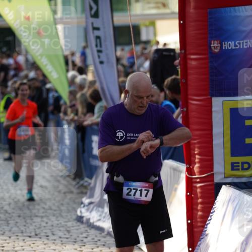 13.06.2025 - Holstenköstenlauf Felixshl http://msf.ph/oto/7925023 13.06.2025 20:04:16 Laufen 2334, 2400, 2535, 2579, 2603, 2717, 2751, 3668 meine-sportfotos.de