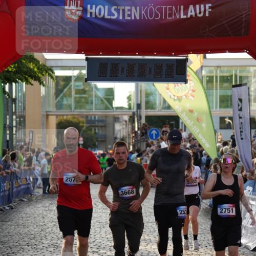 13.06.2025 - Holstenköstenlauf Felixshl http://msf.ph/oto/7925029 13.06.2025 20:04:20 Laufen 2334, 2400, 2535, 2579, 2603, 2751, 3668 meine-sportfotos.de