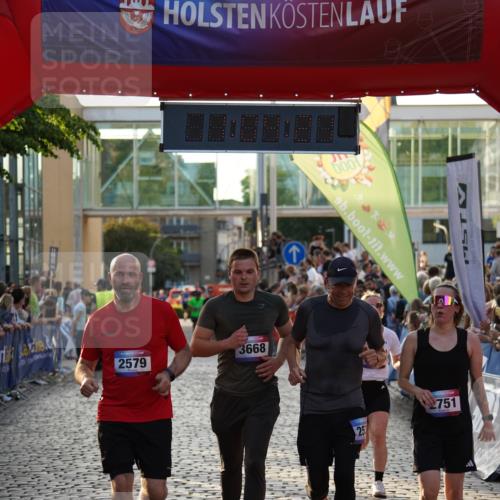13.06.2025 - Holstenköstenlauf Felixshl http://msf.ph/oto/7925031 13.06.2025 20:04:20 Laufen 2334, 2400, 2535, 2579, 2603, 2751, 3668 meine-sportfotos.de