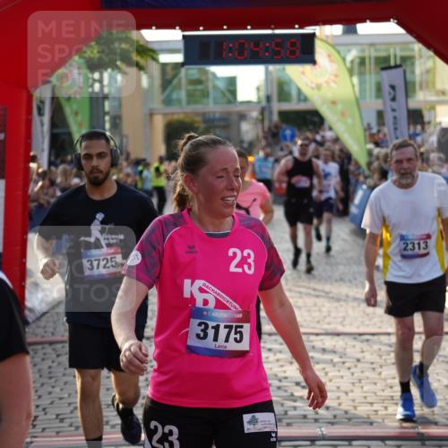 13.06.2025 - Holstenköstenlauf Felixshl http://msf.ph/oto/7925107 13.06.2025 20:04:57 Laufen 2025, 2128, 2228, 2246, 2313, 2826, 3175, 3185, 3614, 3632, 3725, 3960, 3980 meine-sportfotos.de