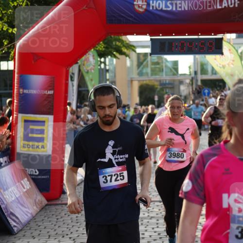 13.06.2025 - Holstenköstenlauf Felixshl http://msf.ph/oto/7925110 13.06.2025 20:04:58 Laufen 2025, 2128, 2228, 2246, 2313, 2826, 3614, 3632, 3725, 3960, 3980 meine-sportfotos.de