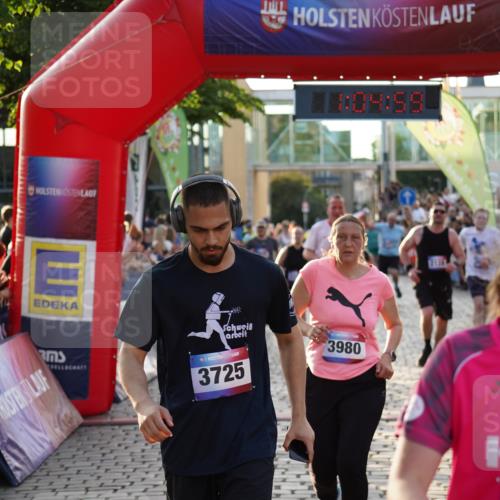 13.06.2025 - Holstenköstenlauf Felixshl http://msf.ph/oto/7925113 13.06.2025 20:04:58 Laufen 2025, 2128, 2228, 2246, 2313, 2826, 3614, 3632, 3725, 3960, 3980 meine-sportfotos.de