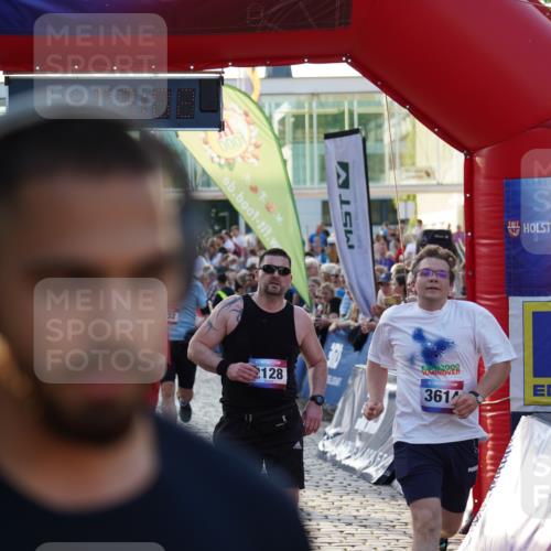 13.06.2025 - Holstenköstenlauf Felixshl http://msf.ph/oto/7925116 13.06.2025 20:05:01 Laufen 2025, 2128, 2228, 2246, 2826, 3614, 3632, 3960 meine-sportfotos.de