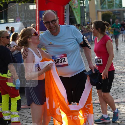 13.06.2025 - Holstenköstenlauf Felixshl http://msf.ph/oto/7925139 13.06.2025 20:05:08 Laufen 2177, 2987, 3060, 3070, 3634 meine-sportfotos.de