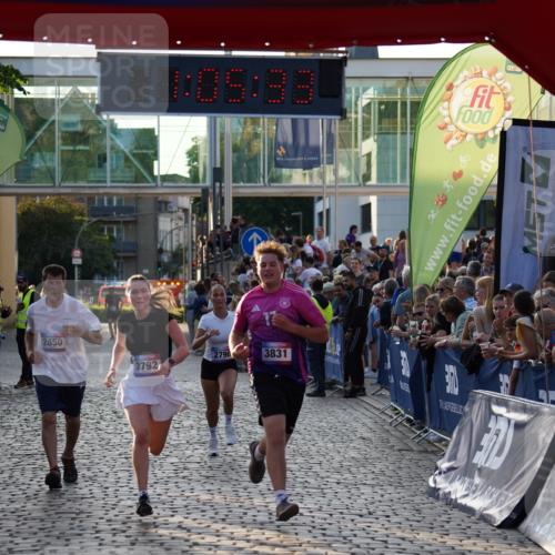 13.06.2025 - Holstenköstenlauf Felixshl http://msf.ph/oto/7925200 13.06.2025 20:05:32 Laufen 2099, 2790, 2792, 2850, 3831 meine-sportfotos.de