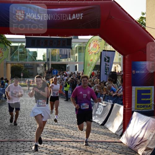 13.06.2025 - Holstenköstenlauf Felixshl http://msf.ph/oto/7925202 13.06.2025 20:05:33 Laufen 2099, 2790, 2792, 2850, 3831 meine-sportfotos.de