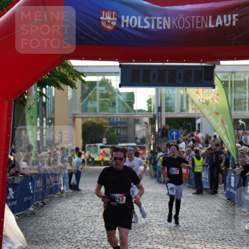 13.06.2025 - Holstenköstenlauf Felixshl http://msf.ph/oto/7925222 13.06.2025 20:05:54 Laufen 2257, 2911, 2912 meine-sportfotos.de