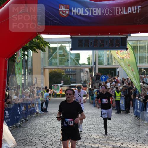 13.06.2025 - Holstenköstenlauf Felixshl http://msf.ph/oto/7925224 13.06.2025 20:05:54 Laufen 2257, 2911, 2912 meine-sportfotos.de