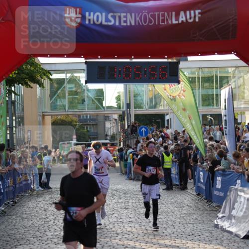 13.06.2025 - Holstenköstenlauf Felixshl http://msf.ph/oto/7925228 13.06.2025 20:05:55 Laufen 2257, 2911, 2912 meine-sportfotos.de