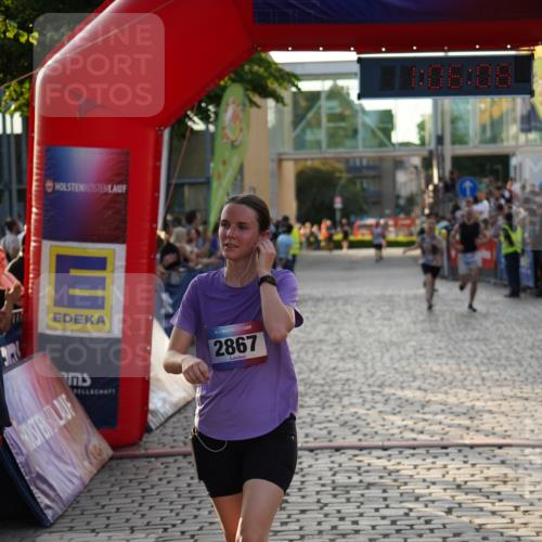 13.06.2025 - Holstenköstenlauf Felixshl http://msf.ph/oto/7925255 13.06.2025 20:06:07 Laufen 2867, 2949, 2950 meine-sportfotos.de