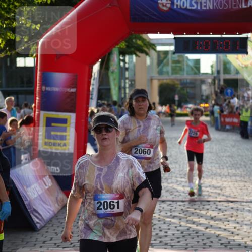 13.06.2025 - Holstenköstenlauf Felixshl http://msf.ph/oto/7925288 13.06.2025 20:07:00 Laufen 2060, 2061, 2936, 3729 meine-sportfotos.de