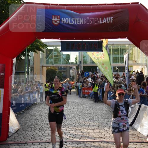 13.06.2025 - Holstenköstenlauf Felixshl http://msf.ph/oto/7925315 13.06.2025 20:07:13 Laufen 2350, 2588, 2593, 2923 meine-sportfotos.de