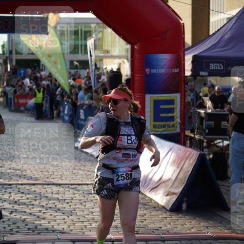 13.06.2025 - Holstenköstenlauf Felixshl http://msf.ph/oto/7925317 13.06.2025 20:07:14 Laufen 2350, 2588, 2593, 2923 meine-sportfotos.de