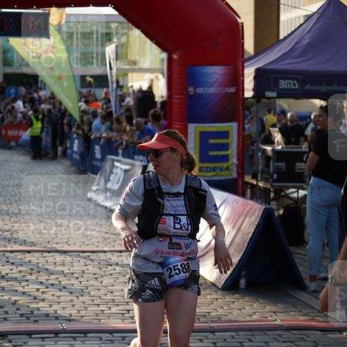 13.06.2025 - Holstenköstenlauf Felixshl http://msf.ph/oto/7925319 13.06.2025 20:07:14 Laufen 2350, 2588, 2593, 2923 meine-sportfotos.de