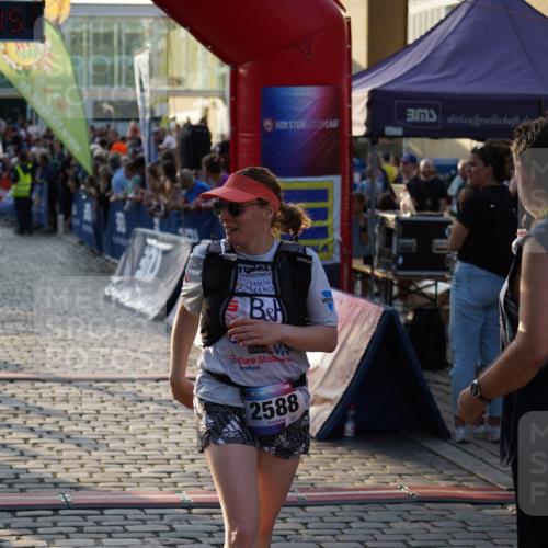 13.06.2025 - Holstenköstenlauf Felixshl http://msf.ph/oto/7925321 13.06.2025 20:07:14 Laufen 2350, 2588, 2593, 2923 meine-sportfotos.de