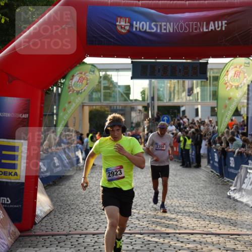 13.06.2025 - Holstenköstenlauf Felixshl http://msf.ph/oto/7925335 13.06.2025 20:07:21 Laufen 2350, 2836, 2837, 2923, 3142, 3217 meine-sportfotos.de