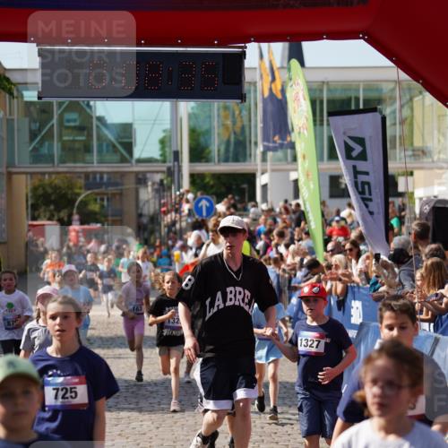 13.06.2025 - Holstenköstenlauf Felixshl http://msf.ph/oto/7925350 13.06.2025 16:23:37 Laufen 163, 332, 336, 337, 483, 725, 741, 756, 878, 879, 989, 995, 1000, 1174, 1225, 1327, 1329, 1342 meine-sportfotos.de