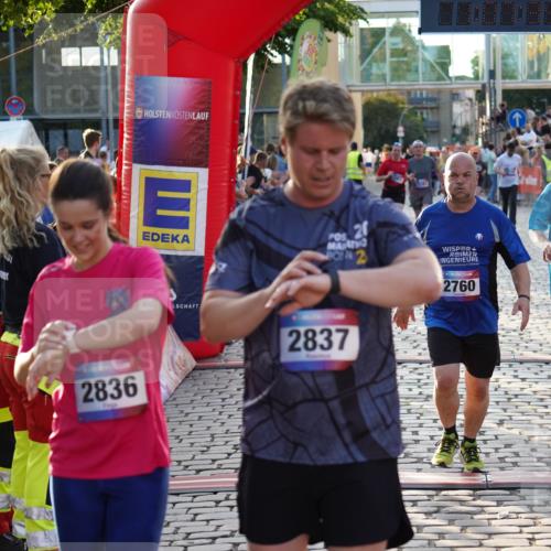 13.06.2025 - Holstenköstenlauf Felixshl http://msf.ph/oto/7925366 13.06.2025 20:07:33 Laufen 2144, 2178, 2283, 2727, 2760, 3217, 3303 meine-sportfotos.de