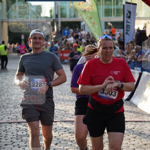 13.06.2025 - Holstenköstenlauf Felixshl http://msf.ph/oto/7925380 13.06.2025 20:07:39 Laufen 2096, 2144, 2283, 2294, 2630, 2727, 3303 meine-sportfotos.de