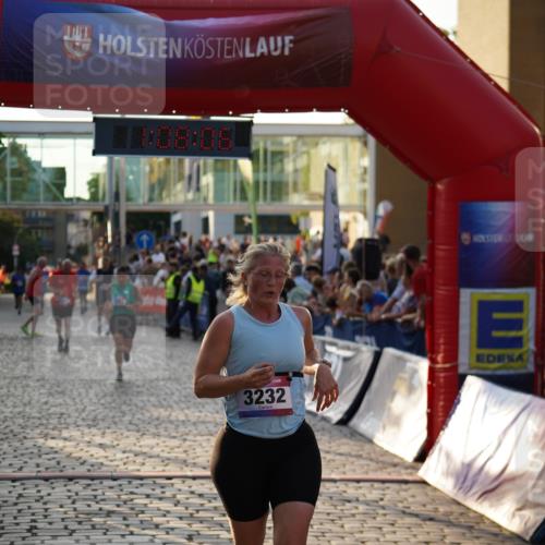 13.06.2025 - Holstenköstenlauf Felixshl http://msf.ph/oto/7925433 13.06.2025 20:08:05 Laufen 3053, 3232, 3761 meine-sportfotos.de