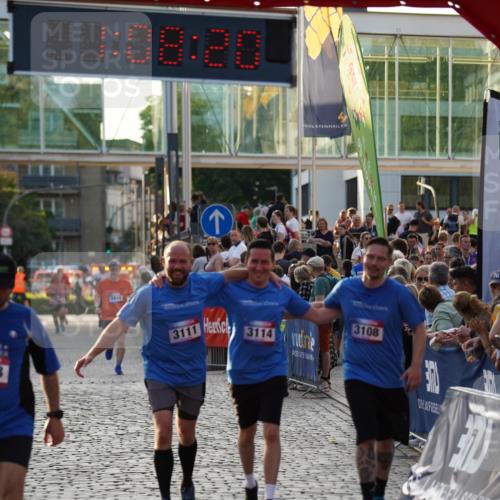 13.06.2025 - Holstenköstenlauf Felixshl http://msf.ph/oto/7925482 13.06.2025 20:08:19 Laufen 3108, 3111, 3114, 3573 meine-sportfotos.de