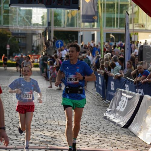13.06.2025 - Holstenköstenlauf Felixshl http://msf.ph/oto/7925560 13.06.2025 20:08:49 Laufen 2030, 2031, 2520, 3590 meine-sportfotos.de