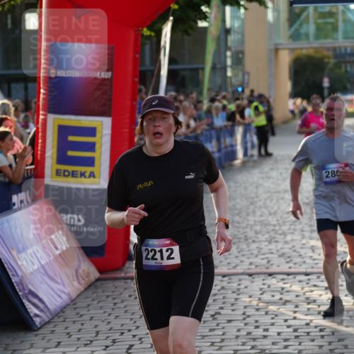 13.06.2025 - Holstenköstenlauf Felixshl http://msf.ph/oto/7925629 13.06.2025 20:09:21 Laufen 2212, 2240, 2242, 2805, 3176, 3179 meine-sportfotos.de