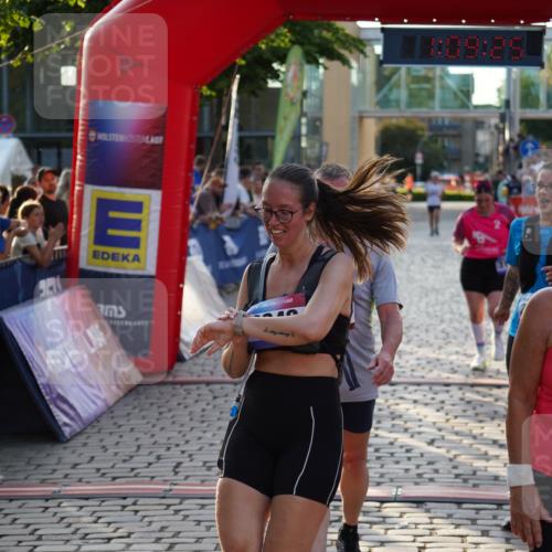 13.06.2025 - Holstenköstenlauf Felixshl http://msf.ph/oto/7925643 13.06.2025 20:09:24 Laufen 2240, 2242, 2805, 3176, 3179 meine-sportfotos.de