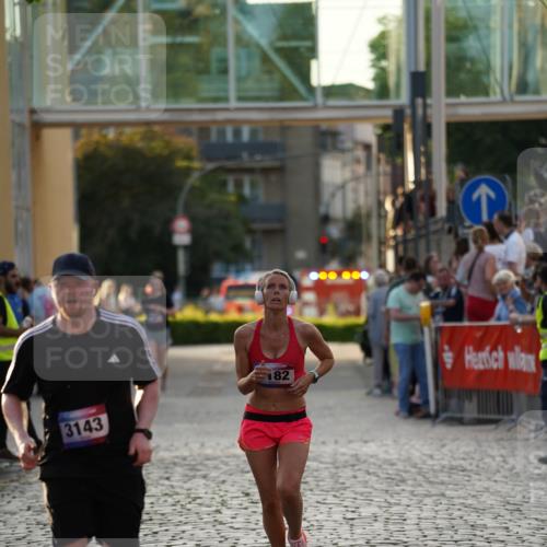 13.06.2025 - Holstenköstenlauf Felixshl http://msf.ph/oto/7925731 13.06.2025 20:10:03 Laufen 2182, 3143 meine-sportfotos.de