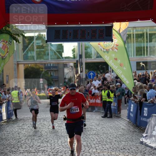 13.06.2025 - Holstenköstenlauf Felixshl http://msf.ph/oto/7925815 13.06.2025 20:10:54 Laufen 2490, 2554, 2764 meine-sportfotos.de