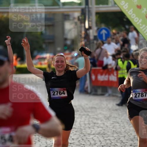 13.06.2025 - Holstenköstenlauf Felixshl http://msf.ph/oto/7925824 13.06.2025 20:10:57 Laufen 2490, 2554, 2764 meine-sportfotos.de
