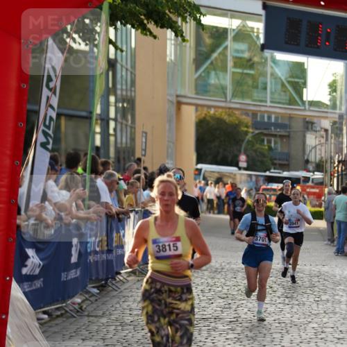 13.06.2025 - Holstenköstenlauf Felixshl http://msf.ph/oto/7925845 13.06.2025 20:11:27 Laufen 3701, 3702, 3815, 3941 meine-sportfotos.de