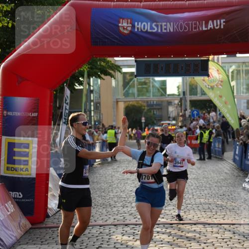 13.06.2025 - Holstenköstenlauf Felixshl http://msf.ph/oto/7925861 13.06.2025 20:11:32 Laufen 2366, 3701, 3702, 3941 meine-sportfotos.de