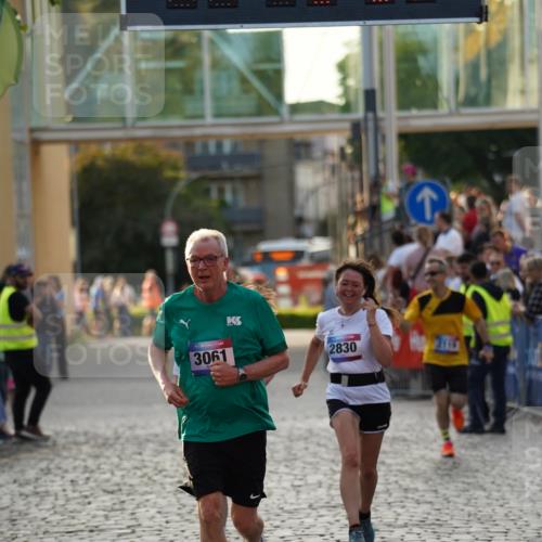 13.06.2025 - Holstenköstenlauf Felixshl http://msf.ph/oto/7925933 13.06.2025 20:12:08 Laufen 2001, 2119, 2829, 2830, 3061 meine-sportfotos.de