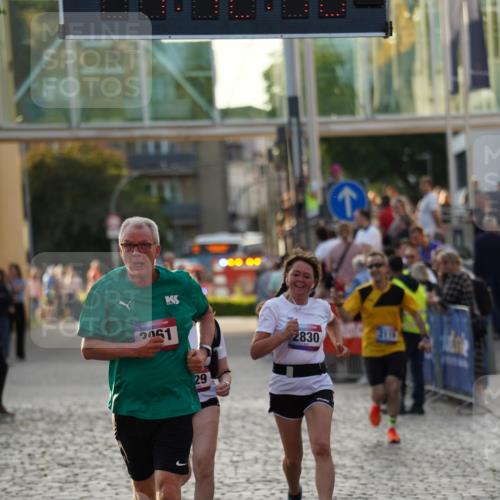 13.06.2025 - Holstenköstenlauf Felixshl http://msf.ph/oto/7925937 13.06.2025 20:12:09 Laufen 2001, 2119, 2829, 2830, 3061 meine-sportfotos.de