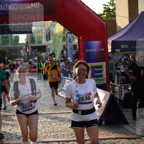 13.06.2025 - Holstenköstenlauf Felixshl http://msf.ph/oto/7925956 13.06.2025 20:12:13 Laufen 2001, 2119, 2271, 2829, 2830, 3061 meine-sportfotos.de
